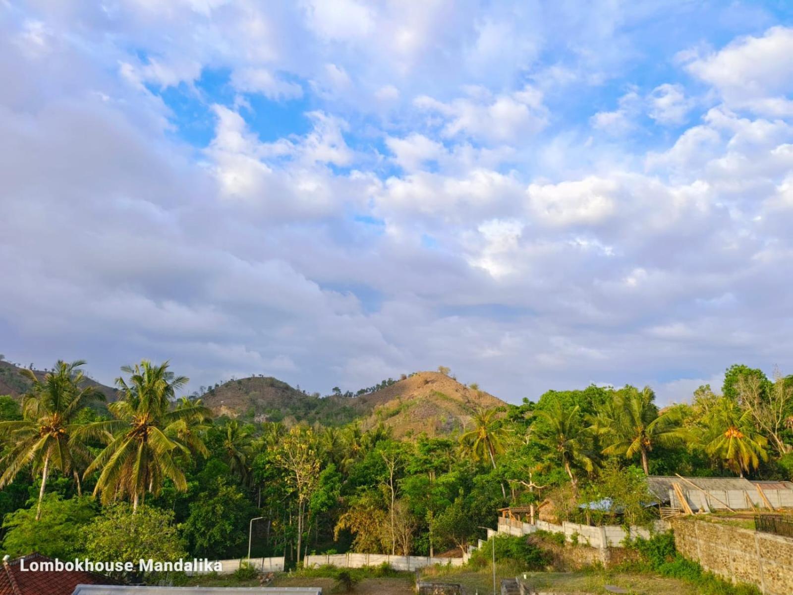 فندق Lombokhouse Mandalika Kuta  المظهر الخارجي الصورة