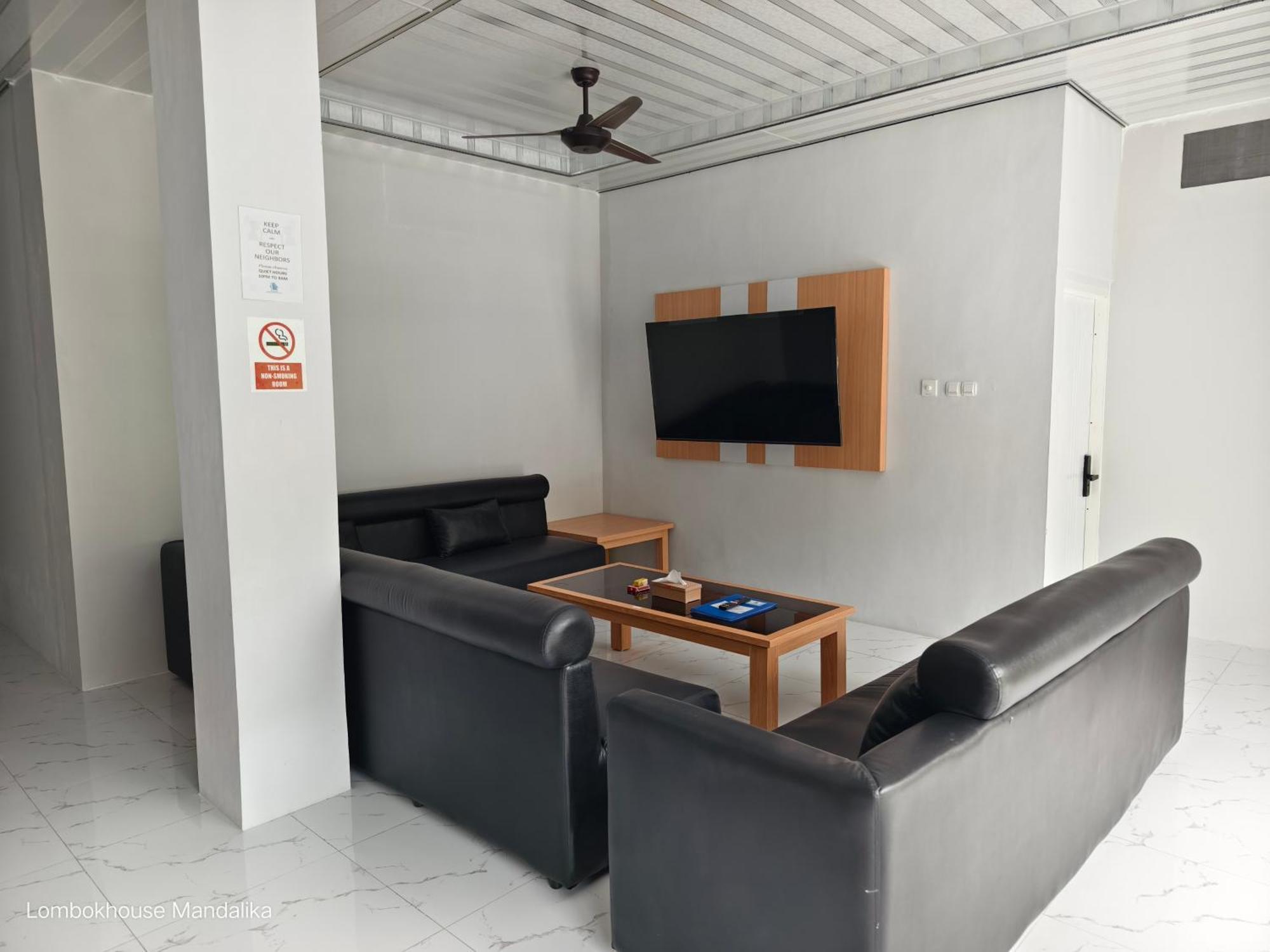 فندق Lombokhouse Mandalika Kuta  الغرفة الصورة